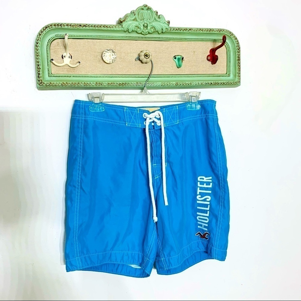 Hollister swim trunks men’s medium Carolina blue vacation cruise